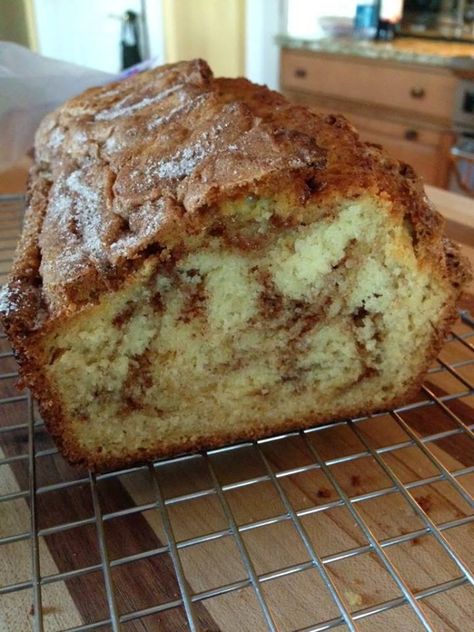 Amish Cinnamon Bread, Amish Bread, Cinnamon Bread Recipe, Amish Friendship Bread, Friendship Bread, Swirl Bread, Cinnamon Swirl Bread, Swirled Bread, Amish Recipes