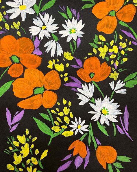 Kaelin Kost on Instagram: “Like grandma’s wallpaper 🕺🏻🌼 #printdesign” Liz Casella, S Wallpaper, Contact Print, Print Studio, Textiles Fashion, Floral Patterns, Textile Design, Painter, Floral Pattern