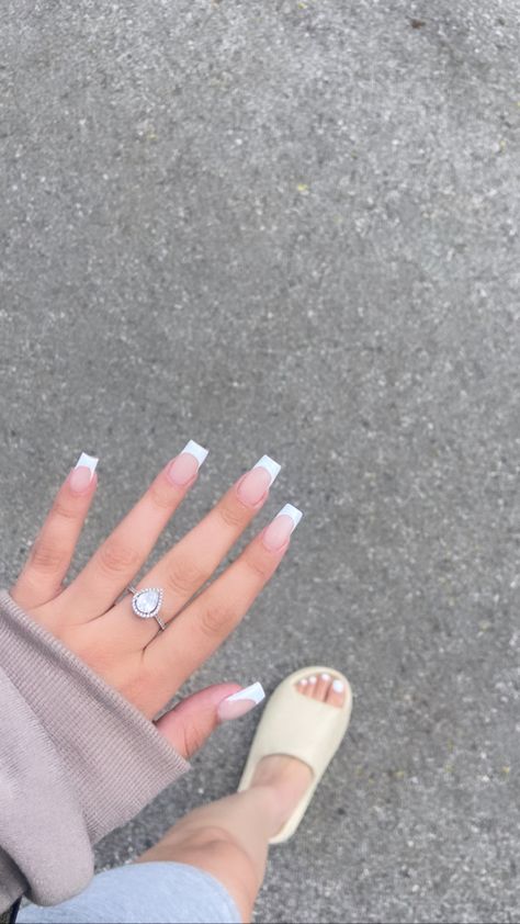 Short White Tips Acrylic Nails, White Frenchies Short, French Tip Clear Base, Nails For Homecoming Acrylic, White Nails Acrylic French Tips, Short Acrylic Nails French Tip White, Full Set White Tip Nails, White Shirt French Tip Nails, Plain French Tips