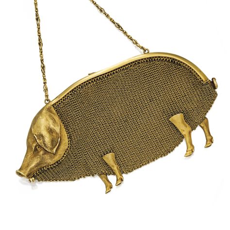 18k gold "Cochon" Purse by Paul Frey for La Cloche, circa 1900. Sotheby's NY Magnificent Jewels, Dec.11, 2013. Moda Hippie, Hat Art, La Cloche, Vanity Case, Ancient Jewelry, Vintage Purses, Vintage Clothes, Beaded Bags, Vintage Aesthetic