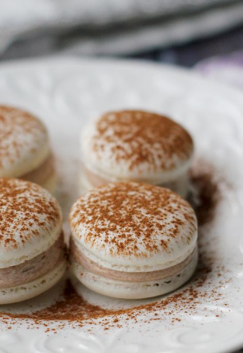 Snickerdoodle Macarons | Joanne Eats Well With Others Snickerdoodle Macarons, Snicker Doodle, Macaron Recipes, Kue Macaroon, Cookie Corner, French Macarons Recipe, Macarons Recipe, Macaron Filling, Cinnamon Sugar Cookies