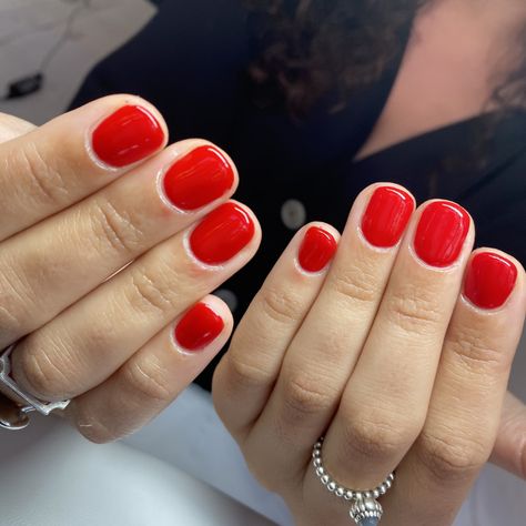 Manicure Colours, Classic Red Nails, Red Gel Nails, Mani Ideas, Shellac Manicure, Short Gel Nails, Red Nail Polish, Red Nail, Nagel Inspo