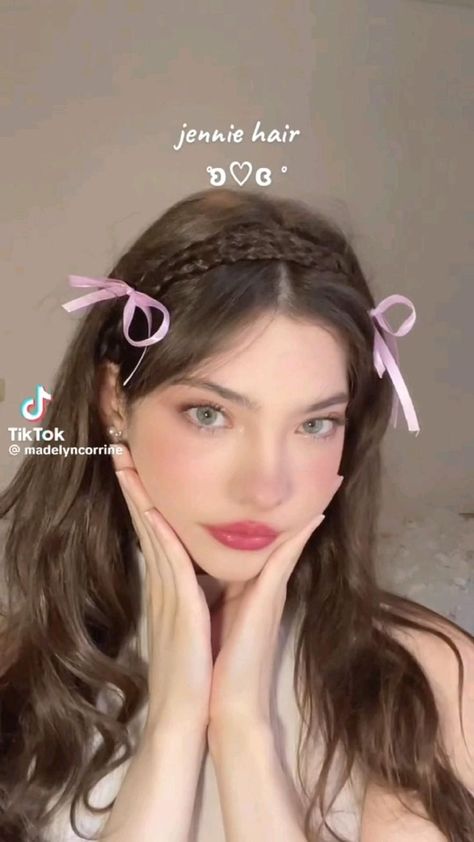 Hair Ribbons Hairstyles, Bow Hairstyles, Hair Style Korea, Tutorial Ideas, Hairstyles For Layered Hair, Bow Hairstyle, Hair Tips Video, Ribbon Hairstyle, Trendy Hairstyle