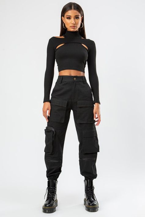 Outfit Ideas Cargo Pants, Diy Fashion Photography, Rave Fit, Techno Outfit, Rave Outfits Festivals, Florida Outfits, Cheap Homecoming Dresses, Pockets Pants, Outfit Mujer