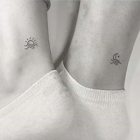 43 Cool Sibling Tattoos You'll Want to Get Right Now | Page 2 of 4 | StayGlam Cool Sibling Tattoos, Tattoo Amigas, Zwilling Tattoo, Unique Sister Tattoos, Cute Sister Tattoos, Friend Tattoos Small, Cousin Tattoos, Twin Tattoos, Brother Sister Tattoo