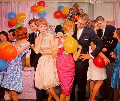 Check out these ideas for a 1960s themed party, including ideas for decorations, food, costumes, and more! Whether you're going for a hippie style or mod style 60s party, you'll find some groovy ideas here. 1960s Outfit Ideas, 60s Party Themes, Teen Party Themes, 60s Theme, Mad Men Party, 1960s Party, 60s Party, Hippie Stil, 70s Party