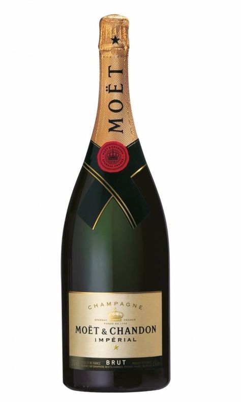 How to Drink Champagne the Correct Way Champagne Region France, Champaign Bottle, Moet Champagne, Champagne Moet, Flower Farms, Moet Chandon Champagne, Bottle Cake, Best Champagne, Champagne Region