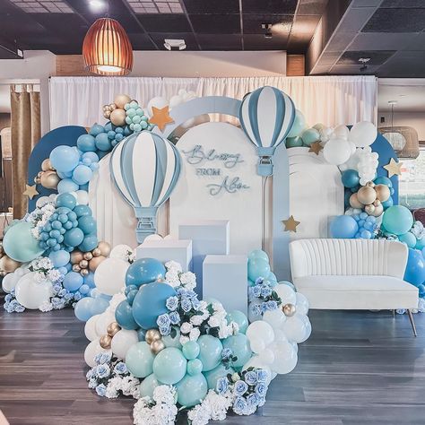 BALLOONS & RENTALS | Event Designer (@thesimpleluxeevents) • Instagram photos and videos Cloud Baby Shower Theme, Boy Baby Shower Centerpieces, Baby Boy Decorations, Baby Birthday Invitations, Baby Birthday Decorations, Adventure Baby Shower, Baby Shower Theme Decorations, Elegant Baby Shower