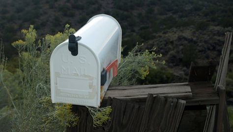 Mailbox On House, Wooden Wagon Wheels, Mailbox Makeover, Mailbox Flag, Wooden Mailbox, Painted Mailboxes, Diy Mailbox, Magnetic Mailbox Covers, Metal Mailbox