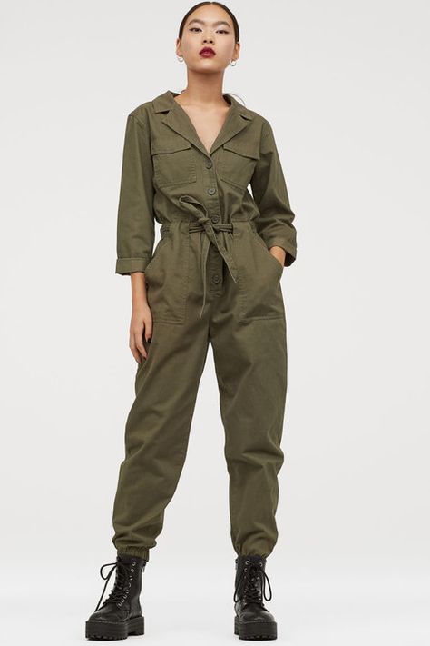 What to wear in a safari in Kenya or Tanzania | In Between Pictures Seluar Wanita, Boiler Suit, Safari Jacket, Yoga Pants Women, Dark Khaki, Long Sleeve Jumpsuit, Mode Hijab, 여자 패션, Jumpsuit Fashion