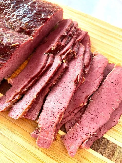 How to Cook Corned Beef for Reuben Sandwiches - Recipe - Oh, That's Good! Corned Beef For Reuben, Corned Beef Sandwich Recipe, Cooking Corned Beef Brisket, Roasted Corned Beef, Corned Beef Recipes Slow Cooker, Corned Beef Reuben, Baked Corned Beef, Reuben Recipe, Homemade Corned Beef