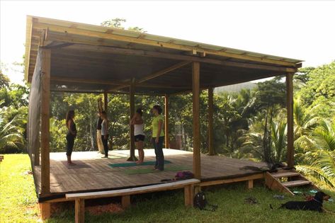 Yoga Platform Outdoor, Yoga Platform, Yoga Place, Backyard Structures, Ayurvedic Clinic, Outdoor Structure, Yoga Space, Dream Studio, Earth Homes