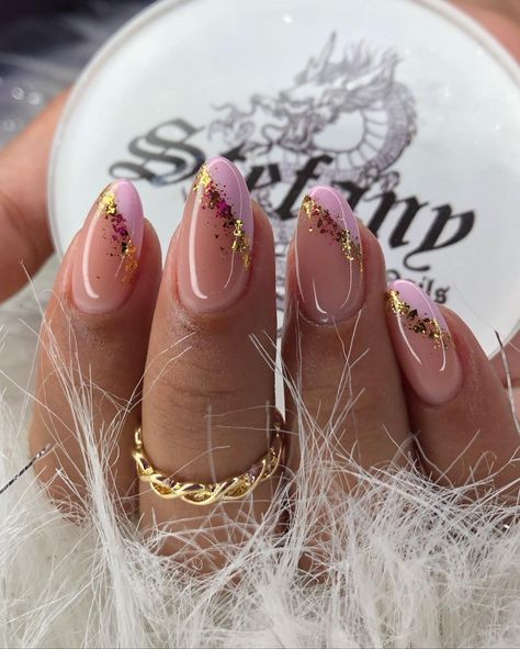 Summer Nails Short, Short Nail Ideas, Juliana Nails, Trendy Summer Nails, Elegant Touch Nails, Mickey Nails, Nail Academy, Simple Gel Nails, Pointed Nails