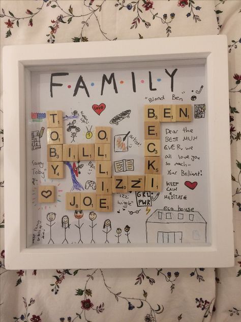 Present I made for mum at Christmas - scrabble board letters with family members names xx Things To Make Ur Mom For Christmas, Cute Diy Christmas Gifts For Family, Present For Parents Christmas, Diy Christmas Presents For Family Crafts Handmade Gifts, Diy Gifts Christmas Family, Christmas Gift Ideas For Family Members, Diy Christmas Gift Ideas For Family, Christmas Present Ideas For Mum, Family Christmas Present Ideas