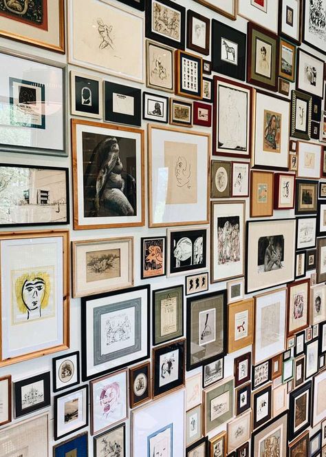 Canvas Wall Collage, Hallway Gallery Wall, Gallery Wall Staircase, Family Gallery Wall, Kitchen Gallery Wall, Gallery Wall Ideas, Office Gallery Wall, Picture Gallery Wall, Gallery Wall Layout