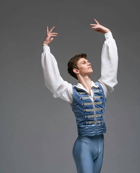 Male Ballet, Dancer Photography, Ballet Tights, Ballet Boys, Dance Instruction, Dancer Costume, Male Ballet Dancers, Ballet Poses, Lycra Men