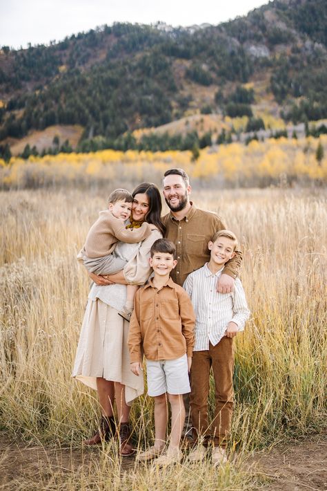 Utah Family Photographer,Snow Basin Photographer,Fall Family Photos,What to wear for fall family photos Redwood Photoshoot Family, Park Family Photoshoot Fall, Utah Fall Family Photos, Mini Session Posing Guide, Fall Family Mini Sessions, Outdoor Summer Family Picture Outfits Color Schemes, Photography Outfits Family, Family Of 5 Picture Ideas, Family Fall Photoshoot