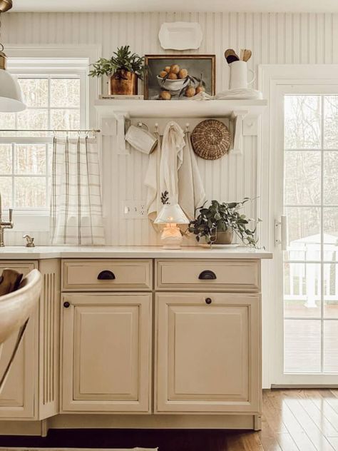 Discover 2024's best decorating trends! Elevate your space with the latest styles, colors, and design ideas for your home. Cottagecore Kitchen Curtains, No Sew Cafe Curtains, Cottage Core Kitchen, Cottagecore Living, Cottagecore Kitchen, Curtains Diy, Cabin Kitchen, Charming Cottage, Farmhouse Kitchens