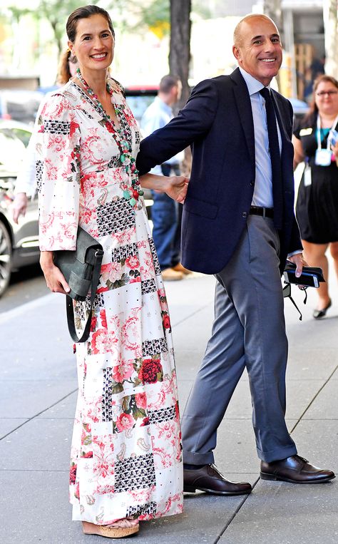 Matt Lauer's Wife Annette Officially Files for Divorce After 20 Years of Marriage 20 Years Of Marriage, Matt Lauer, Entertainment Tonight, Blind Date, Guest Outfit, Three Kids, 20 Years, Ups, Kimono Top