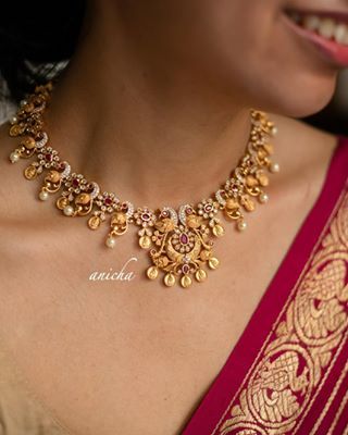 Shop the Most Beautiful Antique Kundan Jewelry Here • South India Jewels Haram Gold Indian Jewellery Design, Gold Necklace Designs South Indian, Gold Necklace Designs Traditional, Traditional Necklace Indian Gold, Marriage Set Jewellery, Necksets Gold Designs, Traditional Jewelry Antique Necklace, Beautiful Gold Necklace Bridal Jewelry, Necleses Jewelry Gold Indian