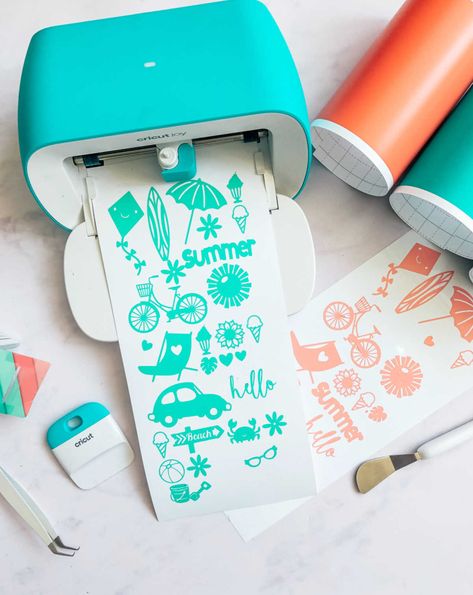 How To Make Beautiful Cricut Joy Vinyl Stickers ⋆ Extraordinary Chaos Cricut Sticker Paper, Cricket Joy Projects Craft Ideas, Stickers Cricut, Vinyle Cricut, T Craft, Make Stickers, Cricut Supplies, Idee Cricut, Joy Cards