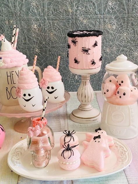 Pretty Outdoor Halloween Decor, Faux Halloween Cupcakes, Pink Boo Birthday Party, Pink And Black Halloween Birthday Party, Pink And White Halloween Decor, Pink Halloween Birthday Party Decor, Pink Halloween Ideas, Pink Halloween Party Food, Fall Fake Bakes