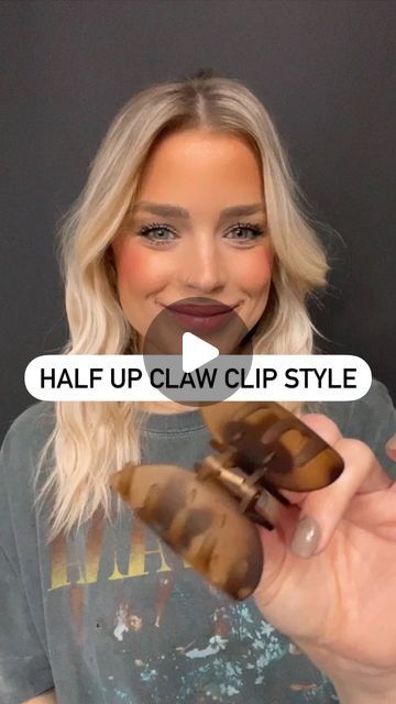 Half Up Hair Claw Clip, Half Up Hair Clip, Claw Clip Half Up Half Down, Half Up Claw Clip Hairstyles, Half Up Half Down Claw Clip, Half Up Claw Clip, Small Claw Clip, Clip Hairstyles, Half Up Half Down Hair