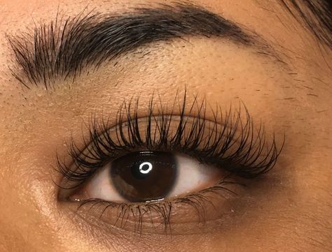 Long Curly Lashes Natural, Thick Natural Eyelashes, Pretty Eyelashes Natural, Mascara Eyelash Extensions, Super Natural Lash Extensions, Doe Eye Lash Extension, Long Classic Eyelash Extensions, Whispy Lashes Extensions, Kitten Eyelash Extensions