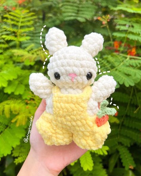 Bunny Crochet Pattern Free, Yarn Bunny, Overalls Pattern, Bunny Crochet Pattern, Crochet Rabbit, A Bunny, Crochet Stuff, Crochet Bunny, The Bear