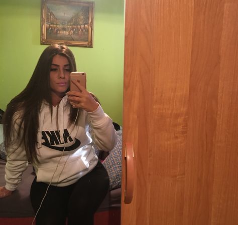 #brunette #nike #wear #hoodie #balkan #girl Balkan Women, Balkan Girl, Nike Wear, Grey Outfit, Bmw, Mirror Selfie, Nike, How To Wear, Quick Saves