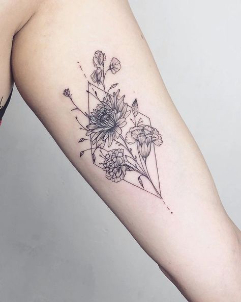 Fernweh Tattoo, Wellen Tattoo, Botanisches Tattoo, Uterus Art, Flower Bouquet Tattoo, Bouquet Tattoo, Wildflower Tattoo, Cat Tattoos, Birth Flower Tattoos