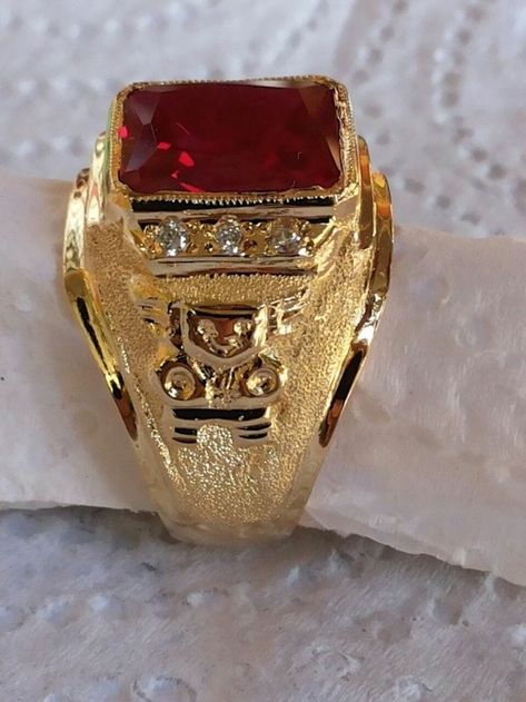 Lingot D'or, Mens Gold Jewelry, Mens Gold Rings, Men Diamond Ring, Exclusive Jewelry, Mens Accessories Jewelry, Bling Rings, Men's Jewelry Rings, Gorgeous Jewelry