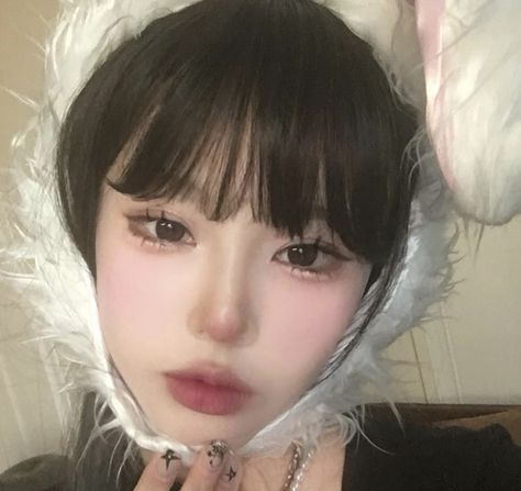 Bunny Halloween Makeup, Cat Face Makeup, Bunny Makeup, Peach Makeup, Doll Eye Makeup, Barbie Makeup, Ulzzang Makeup, Cool Makeup Looks, Ethereal Makeup