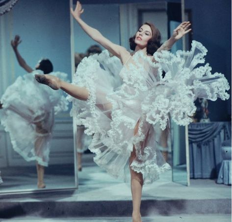 juni on X: "thinking of Cyd Charisse and her beauty in Silk Stockings, 1957. https://t.co/4bS23AJXii" / X Beatiful Aesthetic, Helen Rose, Cyd Charisse, Hollywood Costume, Fairy Artwork, Woman Movie, Silk Stockings, Photoshoot Dress, Dance Photography