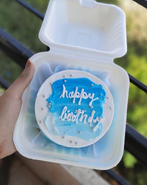 Birthday Bento Cake For Men, Banto Cake For Boyfriend, Blue Bento Cake Design, Banto Cake Design, Bento Cake Boy, Bento Cake For Boys, Blue Bento Cake, Bento Cakes Ideas, Bento Cake Design For Boyfriend