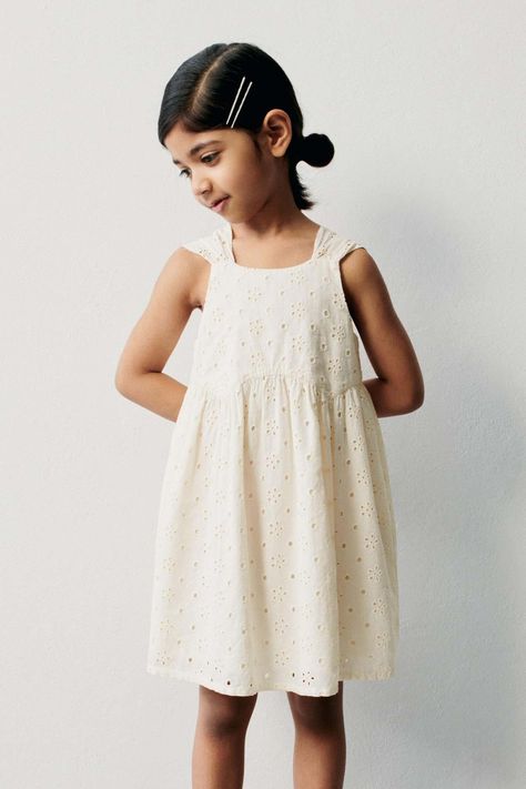 Zara Kids Summer, Stylish Baby Girl Outfits, Flowy Jumpsuit, Evening Suit, Zara Australia, Flowy Shirt, Summer Lookbook, Disney Dresses, Round Neck Dresses