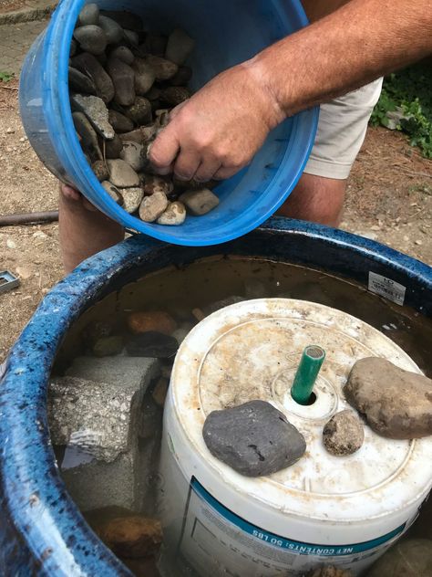 How to Make a DIY Bubbling Water Fountain - Meaningful Midlife! Diy Bowl Fountain, Water Feature Diy, Rock Water Feature, Outside Fountains, Patio Water Fountain, Homemade Water Fountains, Large Water Features, Steel Decor, Diy Water Feature