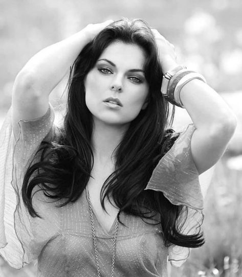 Serinda Swan, Fav Characters, Shades Of Grey, Actors & Actresses, Actresses, Actors, Film, Celebrities, Van