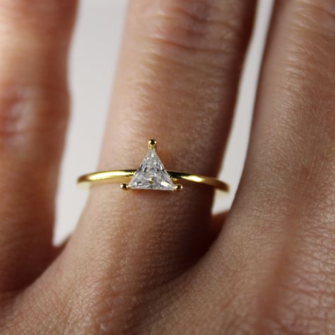 Triangle Wedding Ring, Triangle Engagement Ring, Trillion Diamond Ring, Trillion Ring, Stone Ring Design, Boho Engagement Ring, Trillion Diamonds, Triangle Diamond, Triangle Ring