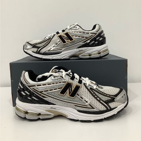 New With Box New Balance 1906r White Metallic Gold M1906ra Shoe Sneaker Comfort Men Sizes Rare Sneakers Men, Expensive Fits Men, Bulky Shoes Men, New Balance Shoes 1906, Essential Shoes Men, Men’s Shoes Aesthetic, New Balance 1906r Outfit Men, Mens Shoes 2024 Trends, Shoes For Men Aesthetic