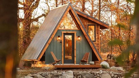 From an A-frame cabin in Hudson Valley to a quaint English cottage. Design Casa Piccola, Hobbit Holes, Jamaica House, Glass Cabin, Airbnb House, A Frame House Plans, Frame House, A Frame Cabin, Tiny Cabin