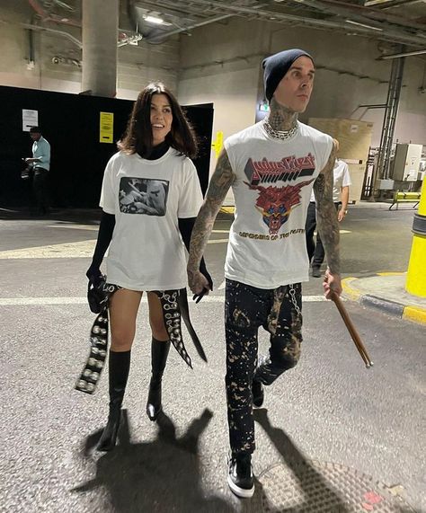 Blink 182 Outfit, Eboy Fashion, 90s Girl Fashion, Blink 182 Concert, Kourtney Kardashian Barker, Cute Couples Costumes, Estilo Kardashian, Kourtney Kardashian Style, Rocker Look