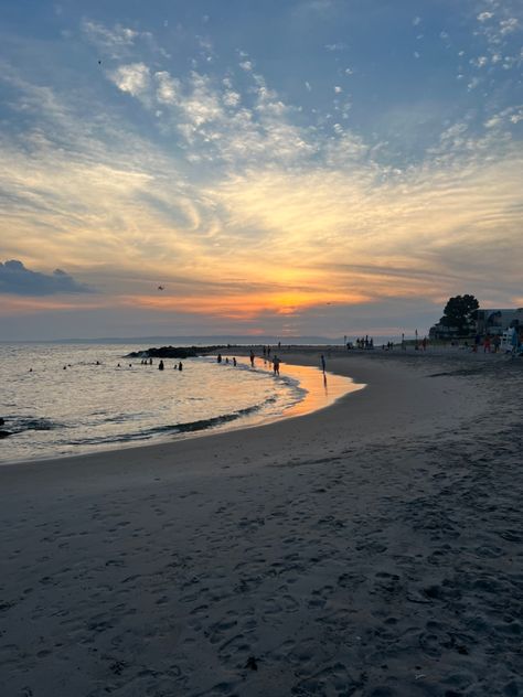 Nyc Beach Aesthetic, New York Beach Aesthetic, New York Summer Aesthetic, Nyc Beach, New York Beach, Long Beach New York, Dizzee Rascal, New York Broadway, Summer In Nyc