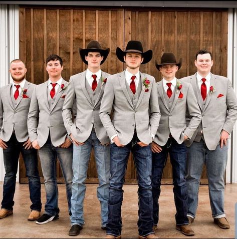 Wedding Outfit Men Cowboy, Jeans Wedding Attire Groomsmen Burgundy, Grey Suit Jacket With Jeans Wedding, Jeans Wedding Attire Groomsmen Navy, Ranchero Wedding Outfit, Grey Chambelanes Outfits, Groomsmen Attire Cowboy Boots, Cowboy Chambelanes Outfits, Rustic Wedding Groom Attire Jeans