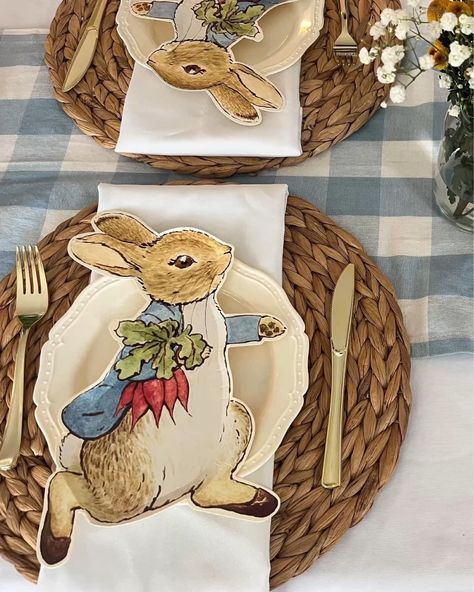 Meri Meri Peter Rabbit, Peter Rabbit Table Decor, Peter Rabbit Easter Decor, Beatrice Potter Baby Shower Ideas, Peter Rabbit Tablescape, Baby Shower Peter Rabbit Theme, Easter Theme Baby Shower Ideas, Velveteen Rabbit Baby Shower Ideas, Peter Rabbit Baby Shower Ideas Decor