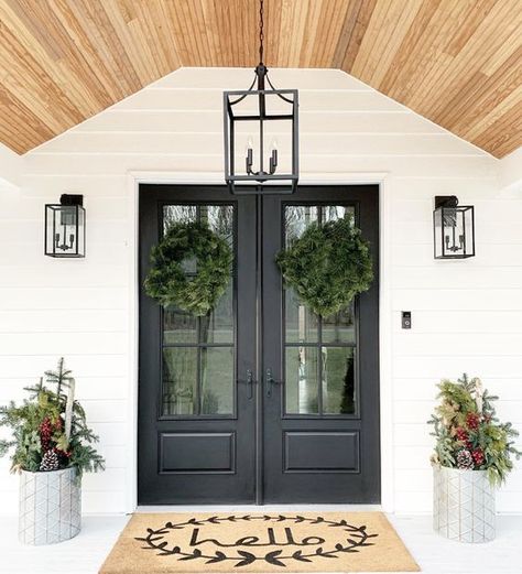 exterior black doors Front Door Inspiration, Christmas House Lights, Rustic Porch, Haus Am See, Double Front Doors, Door Inspiration, House Front Door, Modern Farmhouse Exterior, Front Entry Doors