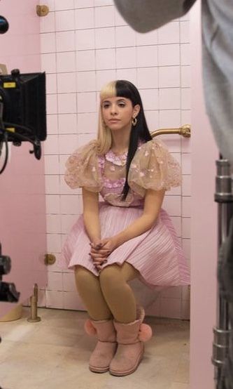 Melanie Martinez Inspired Outfits K-12, Melanie Martinez Aesthetic Outfits, Melanie Martinez Inspired Outfits, Melanie Martinez Outfits, K-12 Melanie Martinez, Melanie Martinez Photography, Concert Ideas, Martinez Twins, Aesthetic Outfits Men