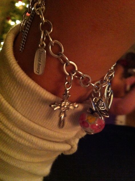 Silver Charm Bracelet Aesthetic, James Avery Charm Bracelet Aesthetic, James Avery Aesthetic, James Avery Charm Bracelet Ideas, Dangly Bracelets, Charm Bracelet James Avery, Charm Bracelet Aesthetic, James Avery Charm, James Avery Charm Bracelet