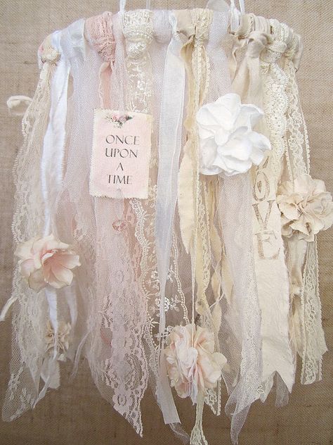 **** Please note that these mobiles are all hand made and made-to-order. Please take a look at my shipping time frame to be sure it works with your timing.**** Thanks so much!! This vintage shabby chic style baby girl mobile is made with lots of ribbon, lace, pom poms, flowers, canvas Vintage Baby Girl Nursery, Cocina Shabby Chic, Shabby Chic Decorating, Diy Luminaire, Baby Deco, Styl Shabby Chic, Baby Mobil, Shabby Chic Nursery