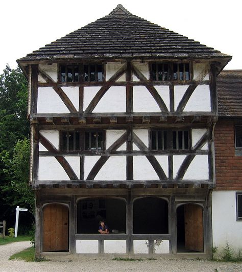 Wattle & Daub House Medieval Shop, Wattle And Daub, Timber Frame Building, Small Hall, Museum Interior, Medieval Houses, Medieval Life, Wooden Shutters, Living Museum